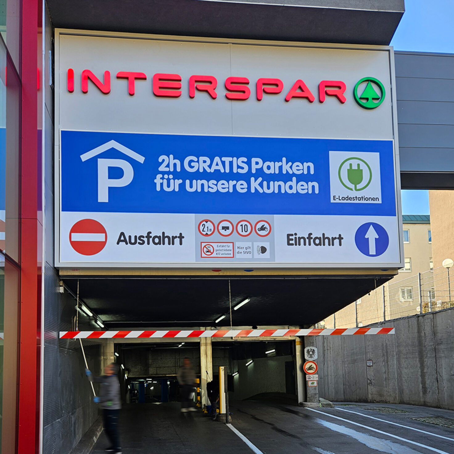ISP Wien Garageneinfahrt