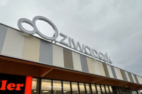 Ziwapark Lilienfeld Leuchtschrift Vordach