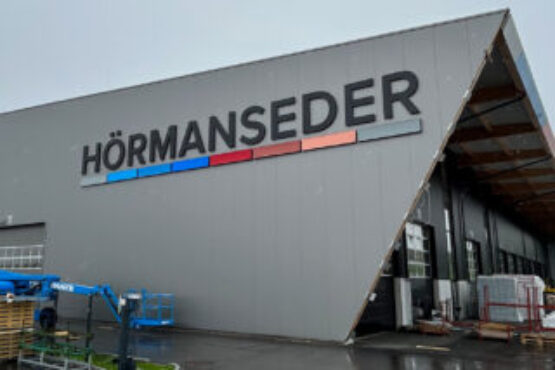 Hörmanseder Leuchtschrift Fassadev