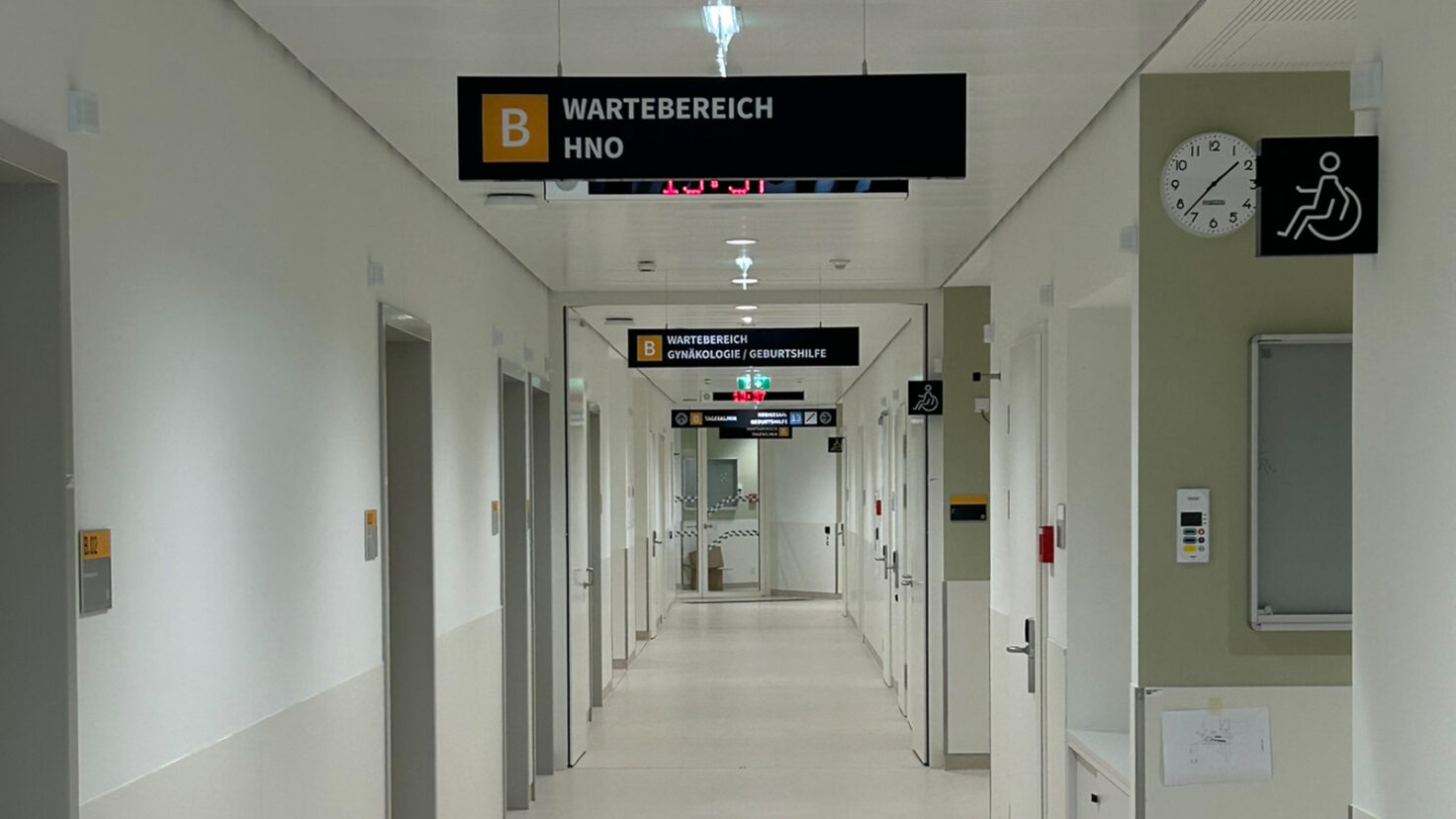 Klinik Oberwart Deckenhänger