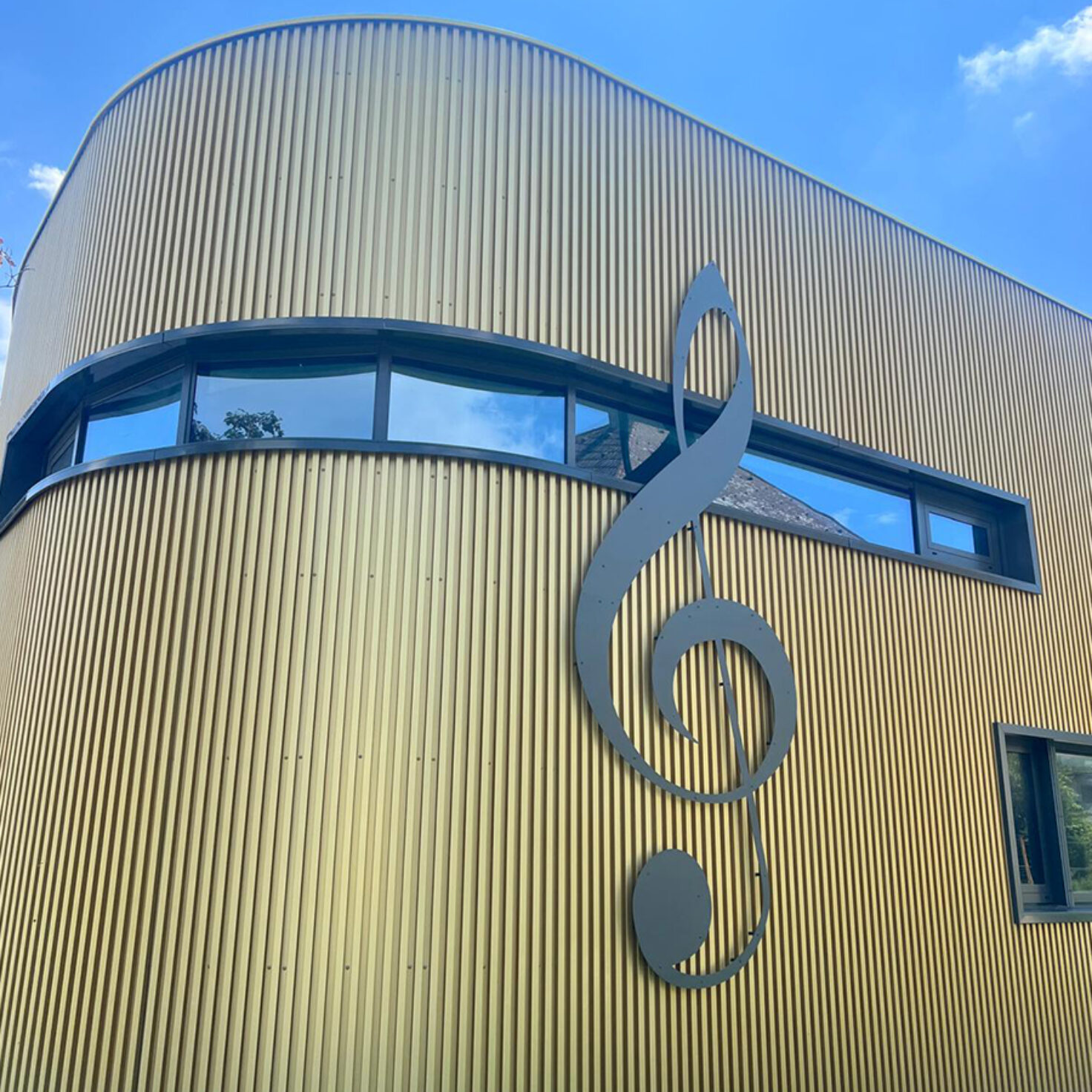 Musikheim Regau Notenschlüssel Fassade