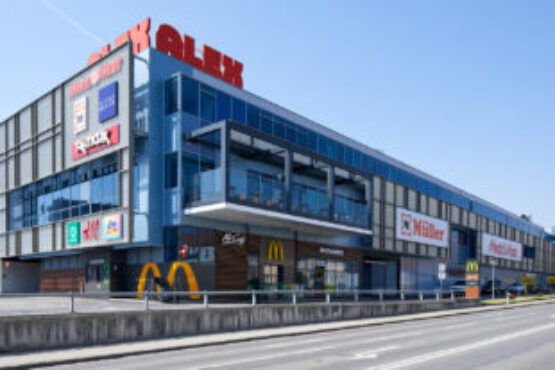 Alex Krems Shoplogos Fassade 06