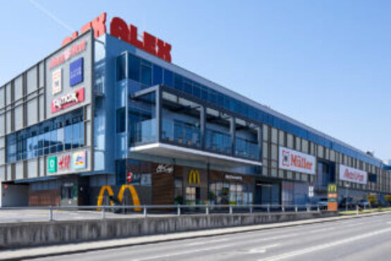 Alex Krems Shoplogos Fassade 06