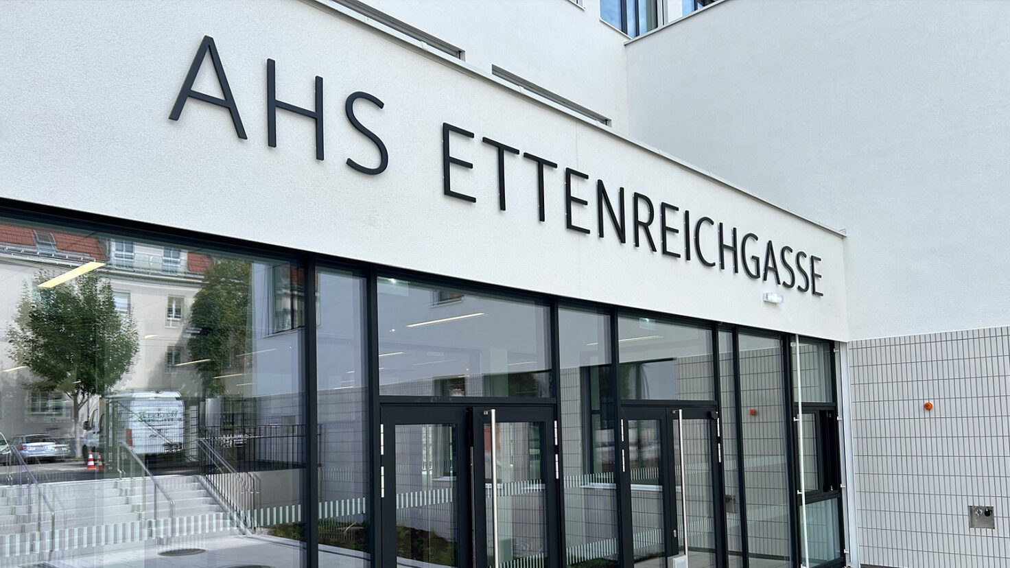 AHS Ettenreichgasse Eingang