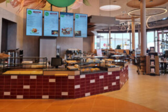 maxi.restaurant Linz Ladenbau Verkaufstheke