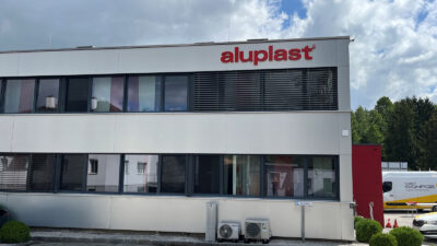 Aluplast Wartberg Schriften Fassade 03